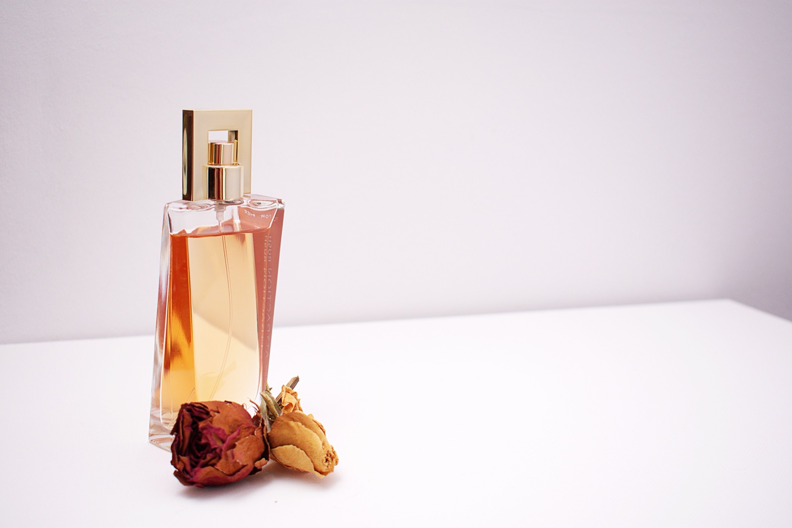 Illustrative photograph for Coffee, Vanilla and the Appeal of Comforting Perfume